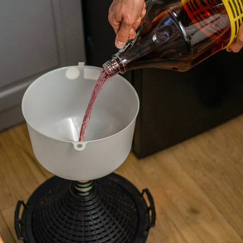Plastični lijak fi25 za balone, visok rob - 5