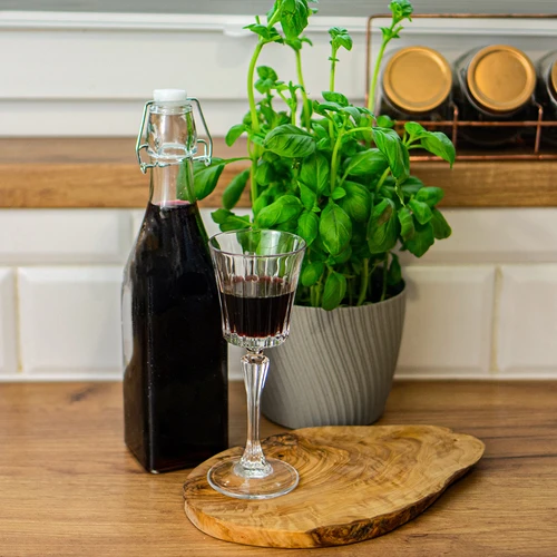 Steklenica Kvadrat s hermetičnim zapiralom 0,5 L - 3