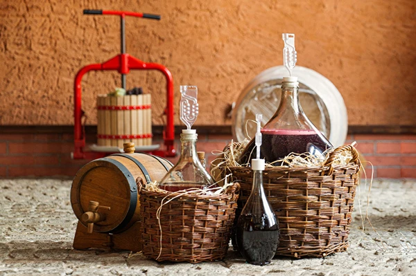 Kako narediti vino korak za korakom?