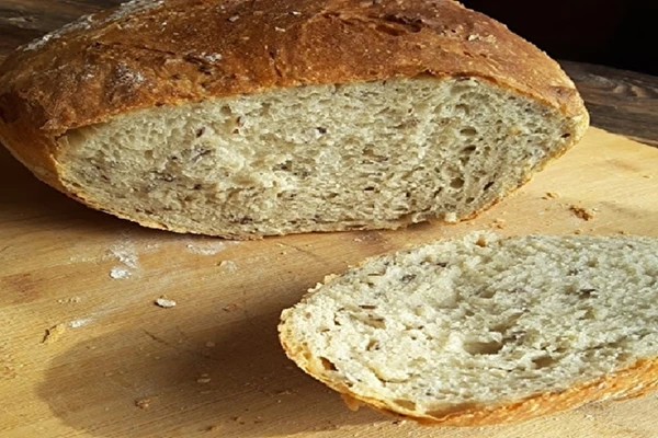 Pšenični kruh s kvasom in lanenim semenom
